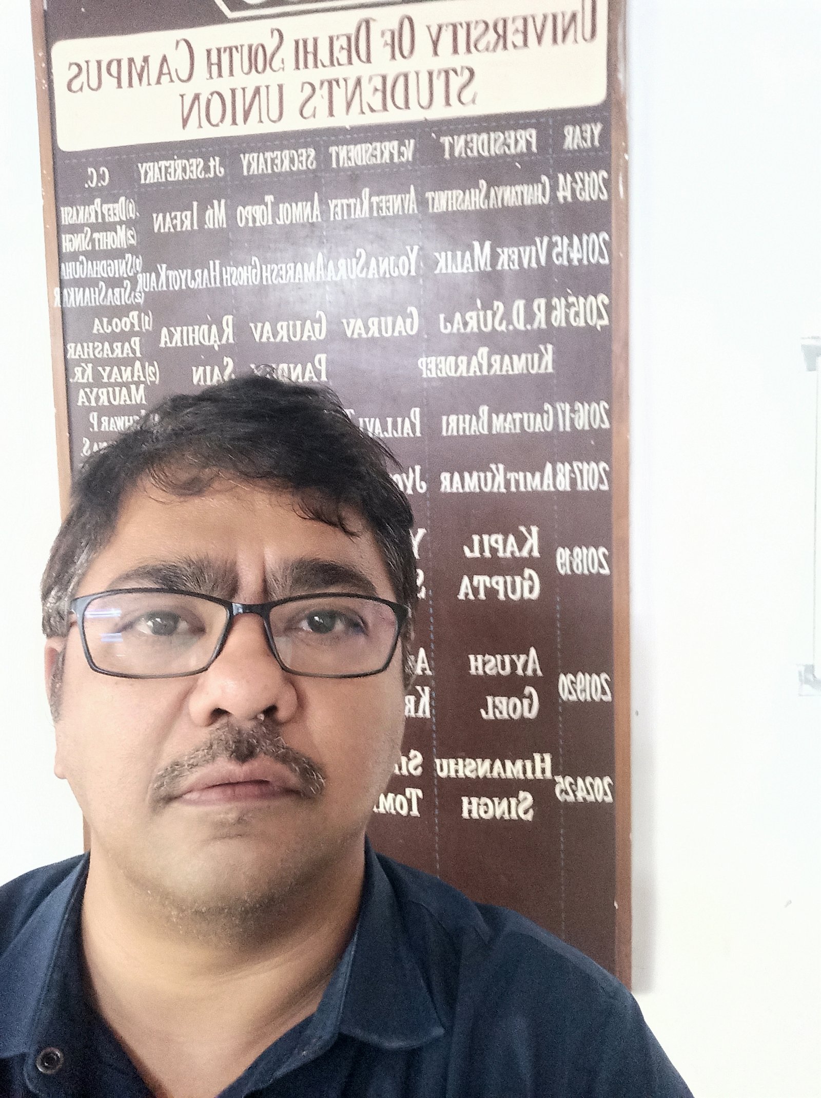 పోరస్